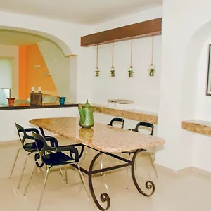 Luxury One , Playa del Carmen México