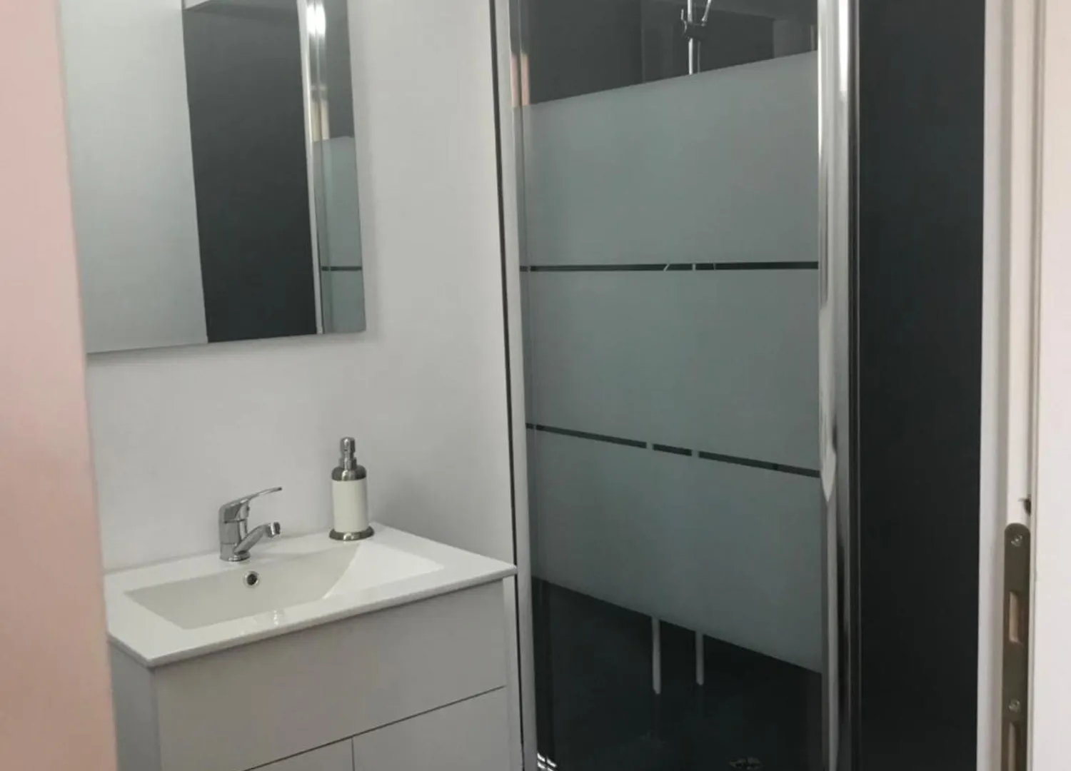 Central Park Studios Бухарест 0*,