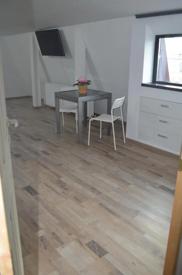 Central Park Studios Bucarest 0*,